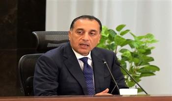   مدبولي يوجه بضرورة التوعية بالخدمات المميكنة في مجمع الشهر العقارى بالعلمين