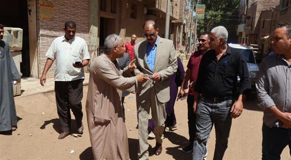محافظ سوهاج يتفقد مستوى الخدمات المقدمة للمواطنين والوضع العام بقرية " المدمر "