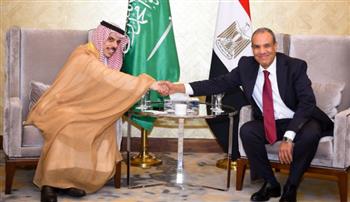   وزير الخارجية ونظيره السعودي يؤكدان على عمق العلاقات الثنائية والروابط الأخوية بين البلدين