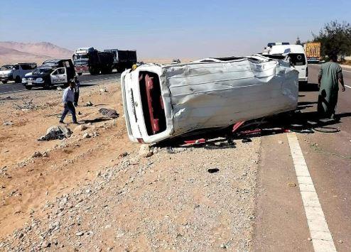 مصرع سيدة وإصابة اثنين فى انقلاب ميكروباص واحتراقه على طريق بنها - المنصورة
