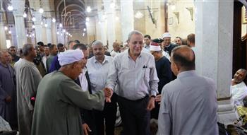   محافظ الغربية يؤدي صلاة الجمعة بمسجد السيد البدوي