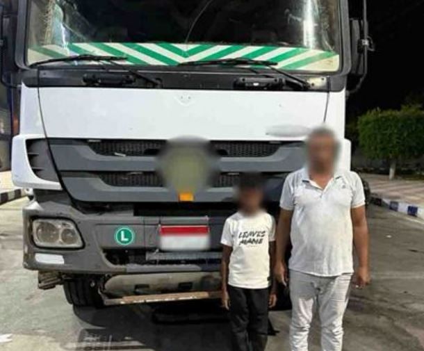 كشف ملابسات فيديو يظهر طفل يقود سيارة نقل ثقيل بأحد الطرق بكفر الشيخ
