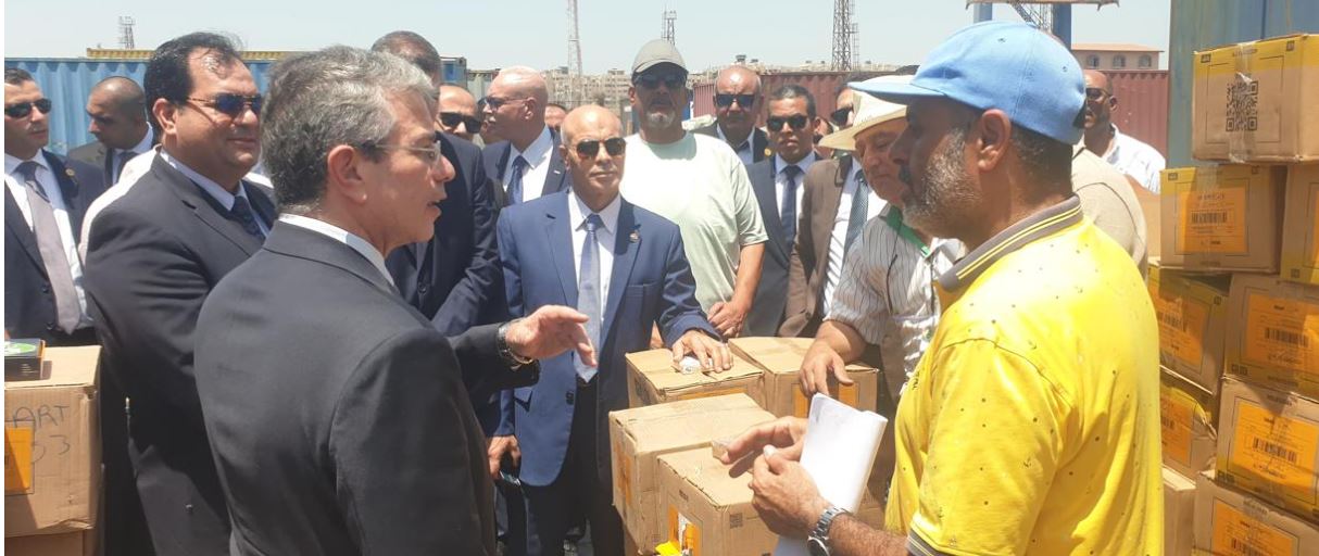 رئيس "الجمارك": نعمل على تحسين الأداء الجمركي لتقليل زمن وتكلفة الإفراج