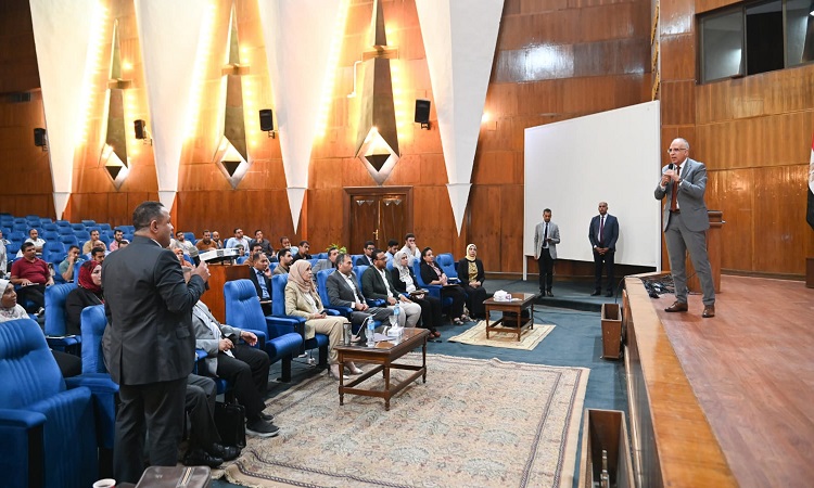 وزير الري يشهد فعاليات ورشة عمل "مشروع تأهيل المنشآت المائية"