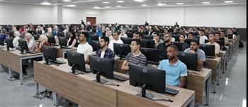   وزير الاتصالات يلتقى بالمتقدمين لـ "الرواد الرقميون" فى اختبارات القبول بالأكاديمية العسكرية