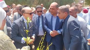   محافظ كفر الشيخ يطلق حملة لزراعة 1000 شجرة مثمرة بقرية سنهور المدينة