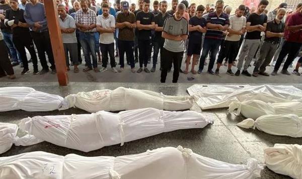 استشهاد 12 فلسطينيا جراء استهداف الاحتلال منتظري المساعدات بمناطق متفرقة من قطاع غزة