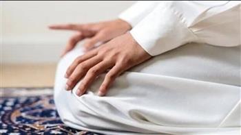   ما حكم صلاة من نسي التشهد الأوسط فى الصلاة؟