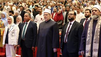   وكيل الأزهر يفتتح احتفالية تخريج الدفعة الـ ٥٣ طب الأزهر بنات