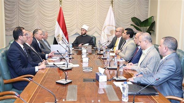 وزير الأوقاف يبحث آليات تعظيم الاستفادة من الأعيان الوقفية