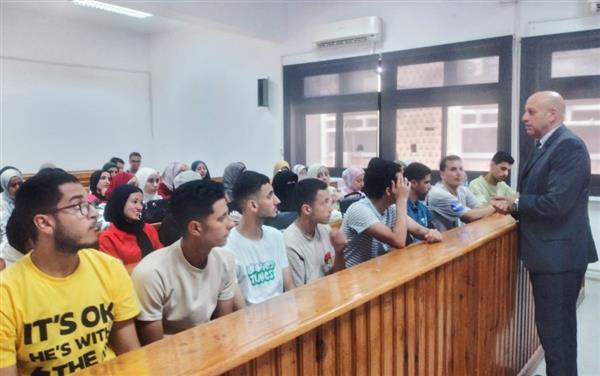 جامعة قناة السويس تنظم ندوة توعوية بكلية الزراعة حول الاستخدام الرشيد والآمن للأدوية