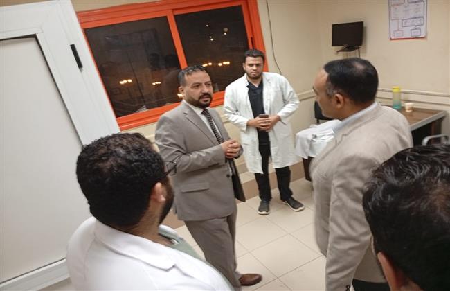 مدير التأمين الصحي يفاجئ مستشفى بني سويف.. ماذا فعل هناك؟ 