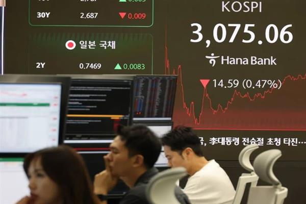 تباين أداء الأسهم الأوروبية وسط توتر تجاري وأرباح متفاوتة للشركات