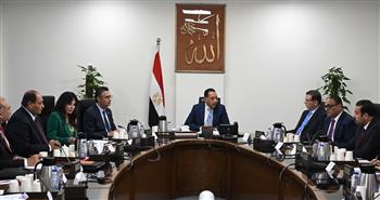   رئيس الوزراء يتابع جهود تطوير قطاع صناعة السكر في مصر