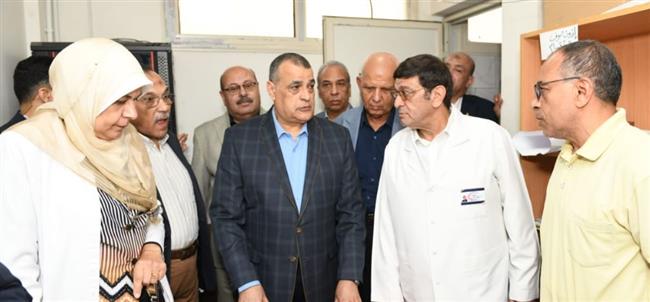 وزير الدولة للإنتاج الحربي يتفقد المركز الطبي التخصصي التابع للوزارة