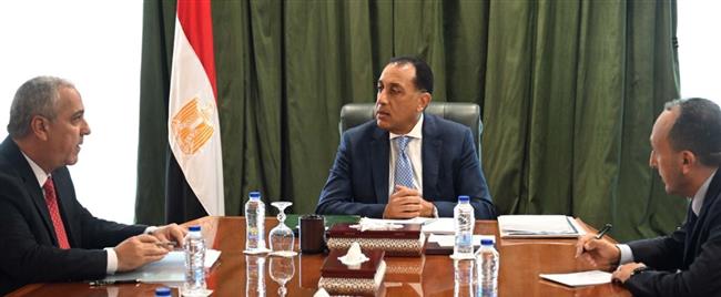 رئيس الوزراء يستعرض مع رئيس الهيئة الوطنية للصحافة عددا من الموضوعات والملفات