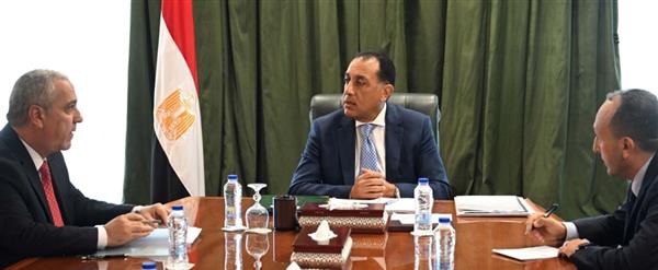 رئيس الوزراء يستعرض مع رئيس الهيئة الوطنية للصحافة عددا من الموضوعات والملفات