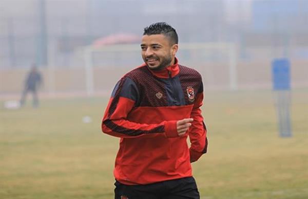 باسم علي لاعب الأهلي والمقالون يعلن اعتزاله كرة القدم