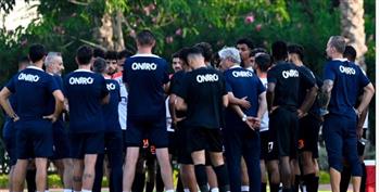   محاضرة فنية لفيريرا على هامش المران المسائي للزمالك