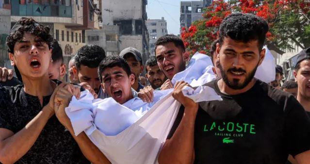 الوضع في غزة يزداد سوءا.. استشهاد فلسطينية بنيران الاحتلال 