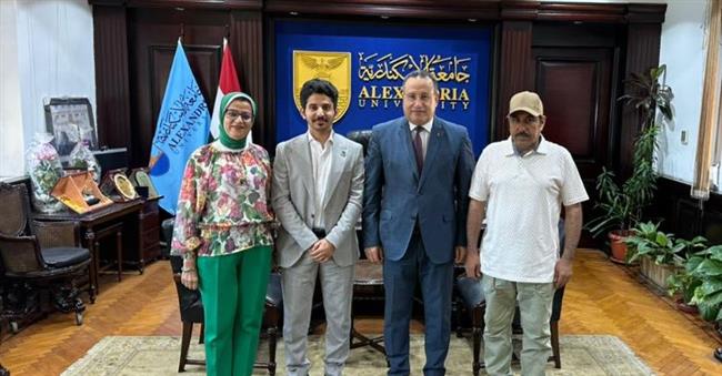 رئيس جامعة الإسكندرية يستقبل مدير مركز البحث العلمي والابتكار بـ الأصالة السعودية