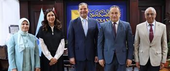  رئيس جامعة الإسكندرية يستقبل نائب رئيس هيئة التأمين الصحى الشامل لبحث التعاون
