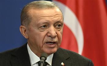   أردوغان: نعمل على عقد لقاء قمة بين بوتين وترامب في إسطنبول