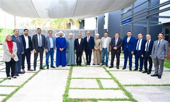   وزير الخارجية والهجرة يلتقي أعضاء الجالية المصرية في السنغال