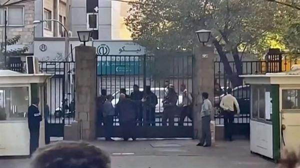هجوم مسلح يستهدف مبنى القضاء في مدينة زاهدان الإيرانية