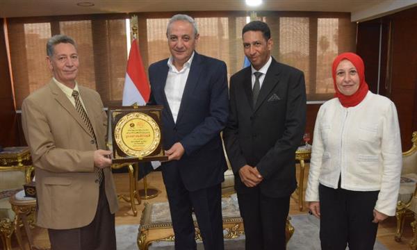 محافظ الغربية يستقبل مدير إذاعة وسط الدلتا بمناسبة مرور 43 عامًا على انطلاقها