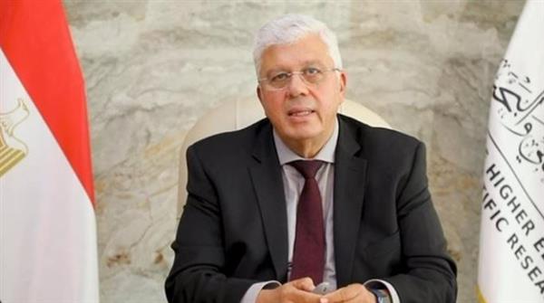 وزير التعليم العالي يشيد بإقبال طلاب الجامعات على المشاركة في مبادرة "كن مستعدًا"