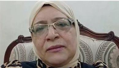 الحاجة عزة السيد أكبر طالبة ثانوية عامة: بنتي كانت بتذاكر لي والعلم مالوش سن