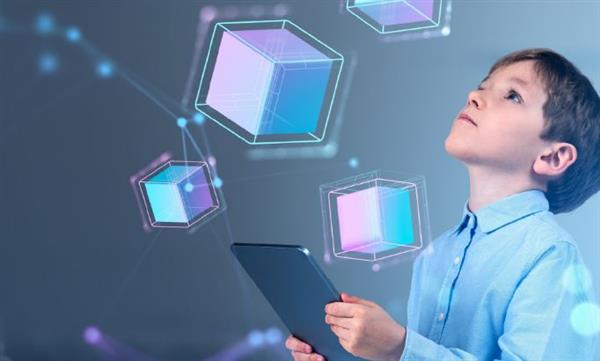 أصدقاء في زمن الشاشة: لماذا أصبح تكوين العلاقات الحقيقية أصعب من أي وقت مضى ؟