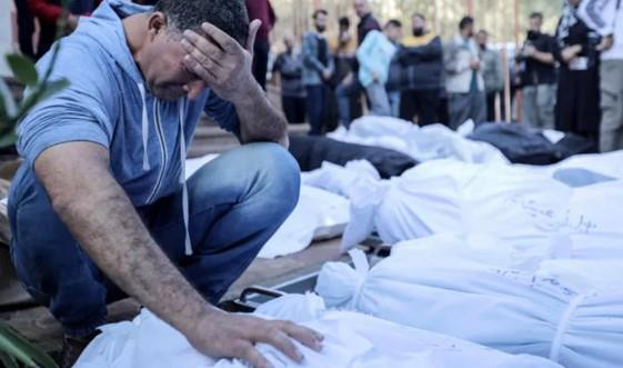 استشهاد 13 فلسطينيا جراء قصف الاحتلال مناطق متفرقة بـ غزة