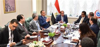  وزير الصحة يبحث سُبل استدامة تمويل التأمين الصحي الشامل