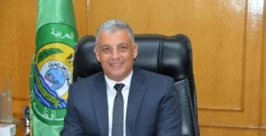 محافظ الإسماعيلية يهنئ أوائل الثانوية العامة والأزهرية على مستوى المحافظة