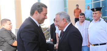   محافظ دمياط يُهنئ مدير الأمن لتوليه مهام عمله الجديد