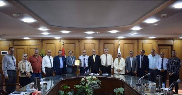 مجلس جامعة العريش يستعرض خطة العمل أثناء الإجازة الصيفية والعام الجامعي الجديد
