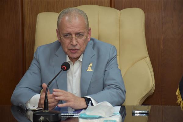 رئيس "مياه القليوبية" يعقد اجتماعا موسعا لمتابعة  آليات تحسين الخدمات