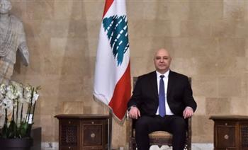   الرئيس اللبناني لدى وصوله إلى الجزائر: هذه الزيارة ستفتح آفاقاً جديدة للتعاون بين بلدينا الشقيقين
