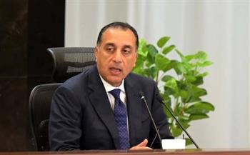   مدبولى يتابع خطة "المنطقة الاقتصادية لقناة السويس" لجذب الاستثمارات الأجنبية المباشرة 