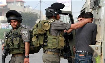   قوات الاحتلال تعتقل 18 فلسطينيا من الضفة الغربية فجر اليوم