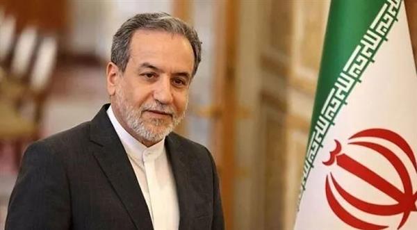 وزير الخارجية الإيراني: الهجمات الأمريكية على المنشآت النووية "خيانة"