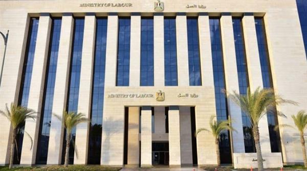 2949 فُرصة عمل جديدة في 44 شركة خاصة تنتظر شباب 10 محافظات