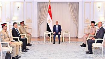   الرئيس السيسي يشيد بالتطور المُستمر والزخم الإيجابي للعلاقات بين مصر وباكستان