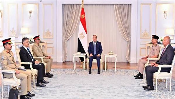 الرئيس السيسي يشيد بالتطور المُستمر والزخم الإيجابي للعلاقات بين مصر وباكستان