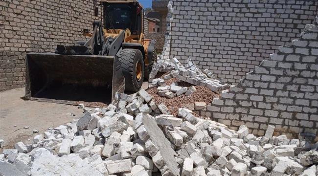 حملات مُكبرة لإزالة التعديات وأعمال البناء المخالف بأحياء الإسكندرية