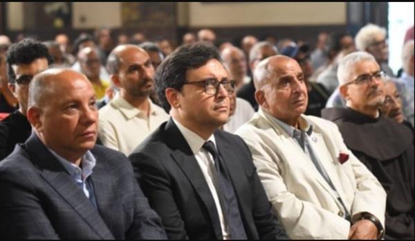 وزير الثقافة يشارك في جنازة الفنان لطفي لبيب