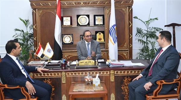 محافظ قنا يستقبل وكيل وزارة الصحة الجديد