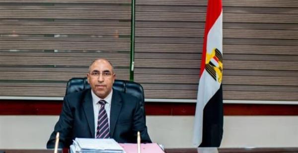 "الإسكان": تسليم مبنى الإسعاف وتنفيذ طرق الإسكان الاجتماعي بأخميم الجديدة